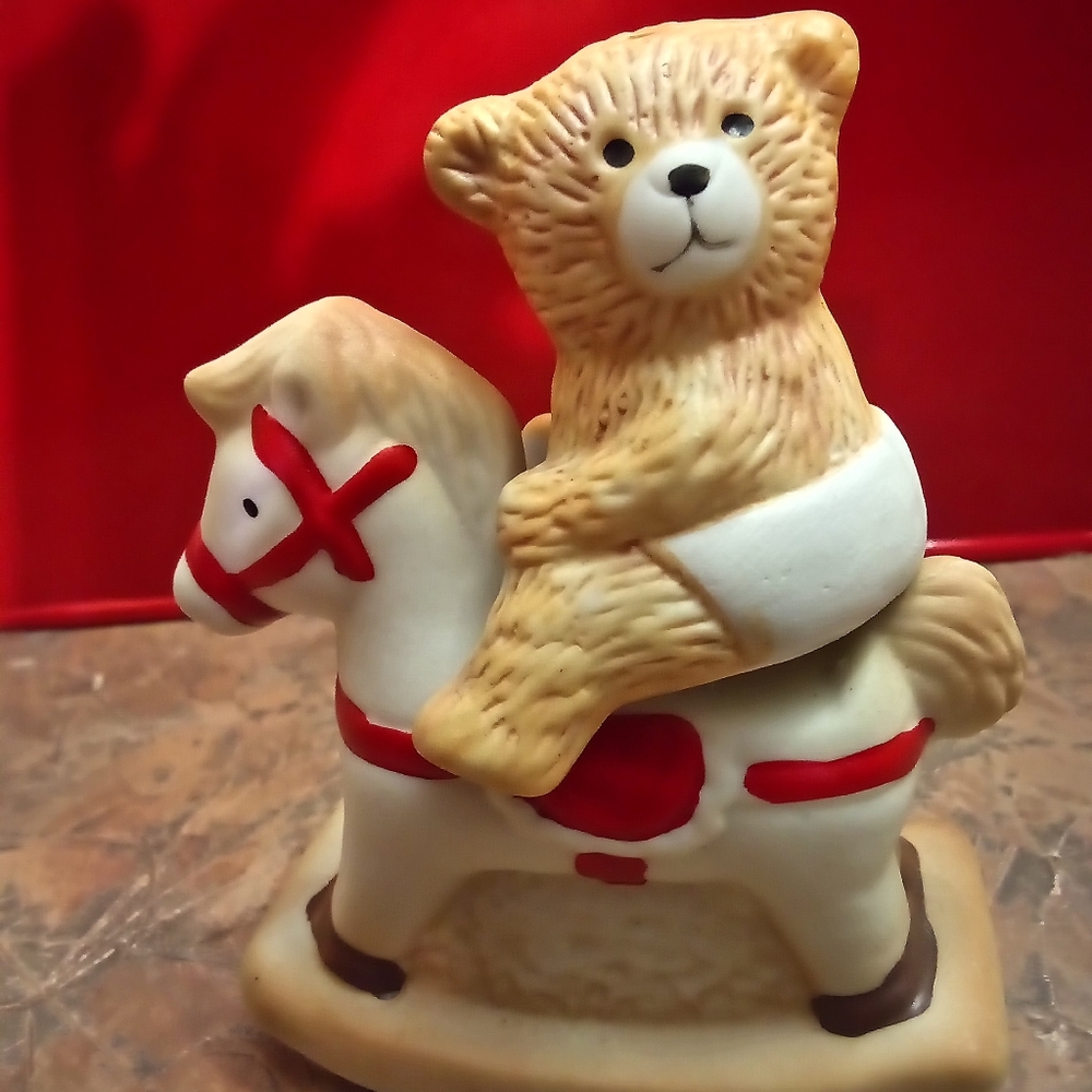 Vintage Ceramic Christmas Bear  Riding A Horse Salt & Pepper Shakers.